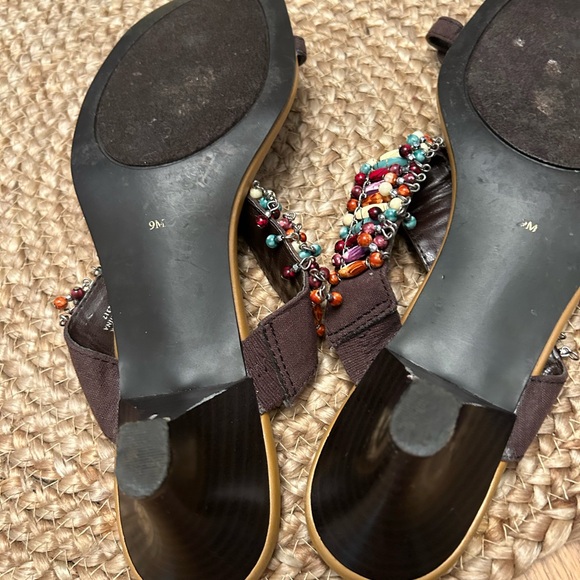 Beaded sandals with small heel barely worn - Picture 7 of 10